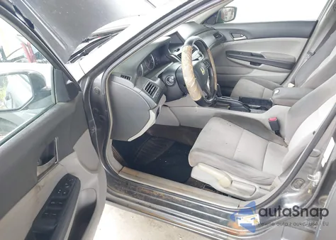 2008 Honda Accord 2.4 Lx z USA, uszkodzony, nr VIN 1HGCP26388A019120